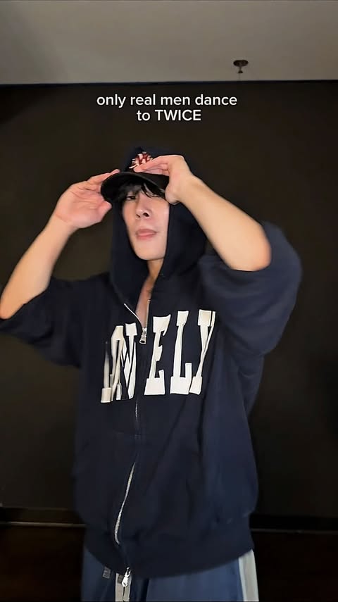 Instagram post by @jeffery.dang for Live Nation. Caption reads: [...] #TWICE_THISISFOR_WORLD_TOUR....