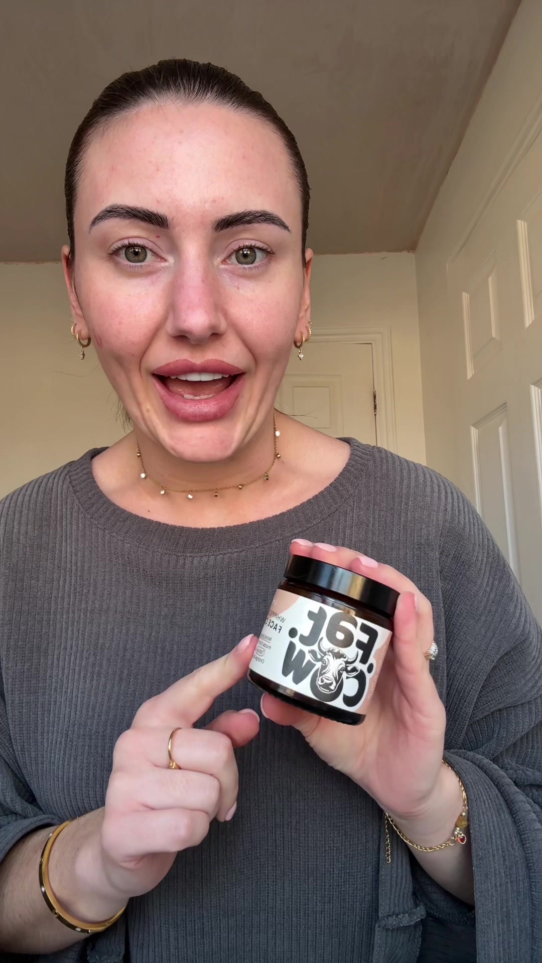 TikTok post by @chlowoodxx for Fat Cow Skin. Caption reads: [...] fat on my face but it works! #fatcow @Fat....