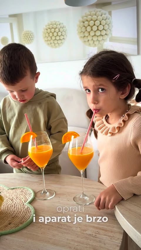 Instagram post by @the_maticka for Vitapur. Caption reads: Prezadovoljni smo s @vitapur.hr novim sokovnikom,....