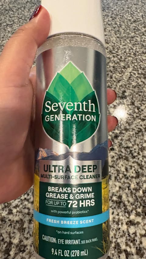 Instagram post by @tefamadero for Influenster. Caption reads: ✨ Deep clean that keeps on working ✨
Meet Seventh....