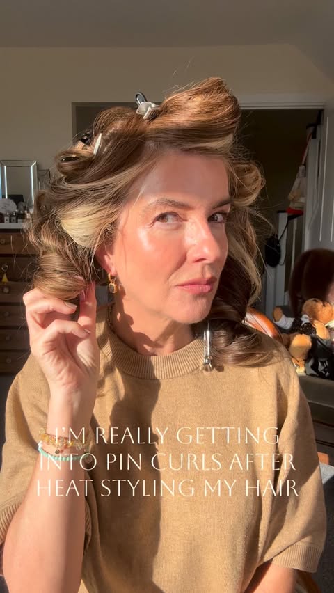 Instagram post by @reallyree for Living Proof. Caption reads: Pin curls are now my personality ✨
Undo, a drop of....