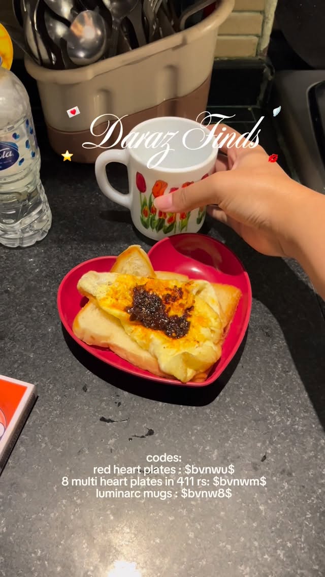 Instagram post by @nooristaan_ for Daraz. Caption reads: ✨ comment: ‘Red’ for redheart plates
✨ comment:....