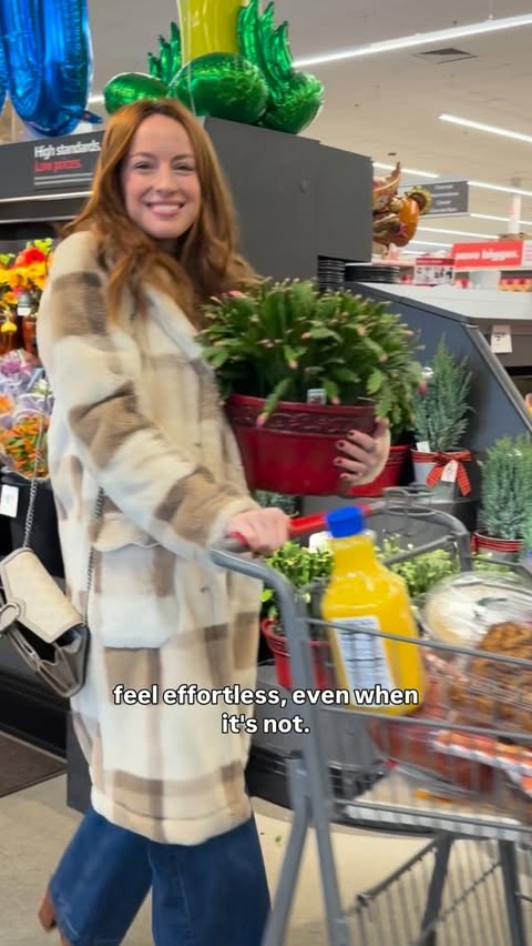 Instagram post by @happyvalleyhannah for Giant. Caption reads: [...] for Christmas morning in one stop at @giant.....