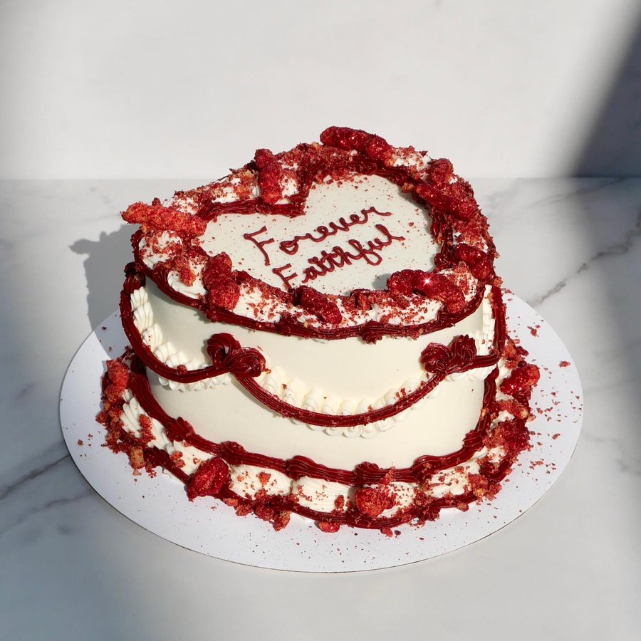 Instagram post by @roz.got.cake for Frito-Lay. Caption reads: [...] to make for @gabby.windey on behalf of....