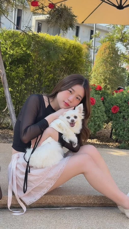 Instagram post by @sungminni for Pomelo Fashion. Caption reads: someone’s ready for valentine’s day! 🩰💌
ps. my....