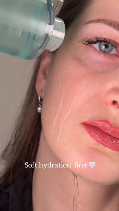 Instagram post by @marium.ko for Anua. Caption reads: [...] new glow. Thank you 2025 and @anua_global....