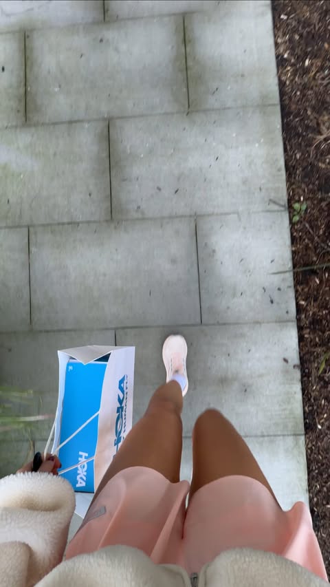 Instagram post by @caityviant for HOKA. Caption reads: PSA for my Sydney runners 🏃🏼‍♀️ The new @HOKA_au....