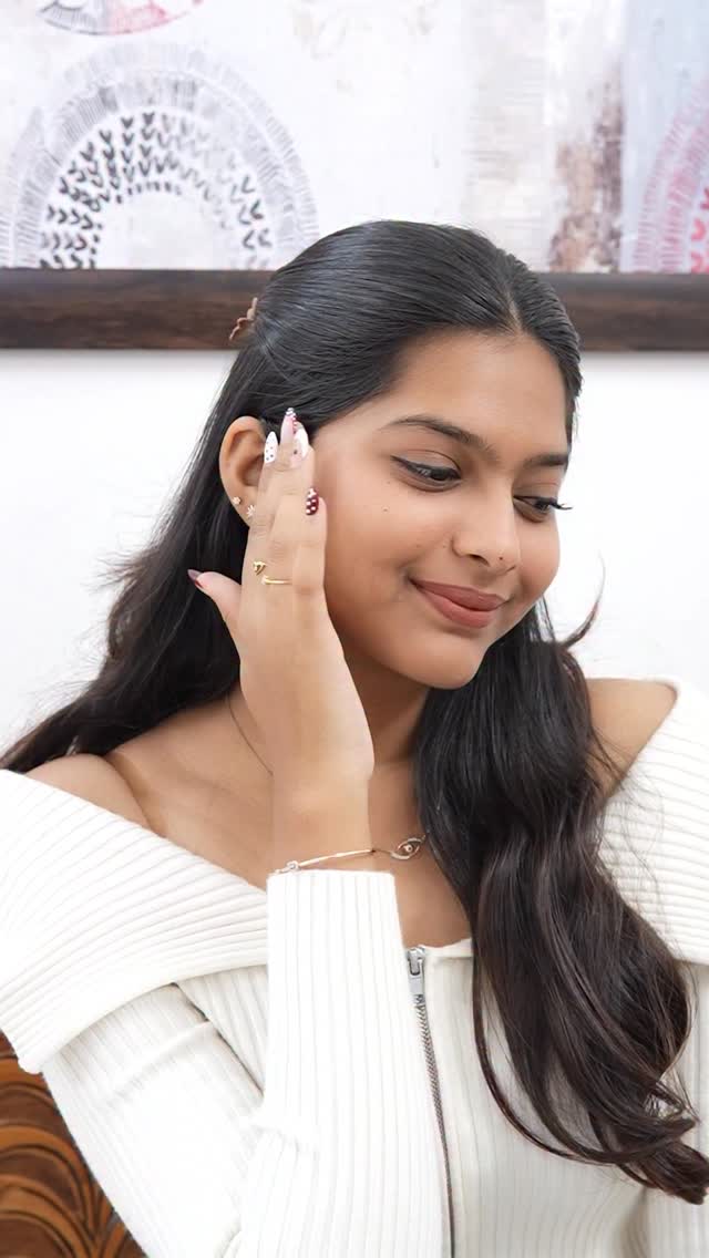 Instagram post by @sneholic._ for Mamaearth. Caption reads: Wash, glow, repeat ! ✨
Take on the....