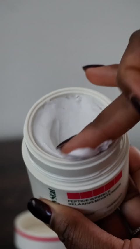 Instagram post by @abzstylz for BeautyStat. Caption reads: Cyber Monday is HERE ✨ I’m sharing my BeautyStat....