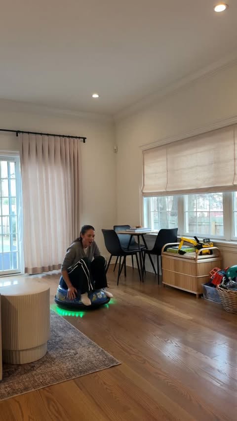 Instagram post by @cameronoaksrogers for Blue Apron. Caption reads: Things I’m continuing to prioritize this year?....