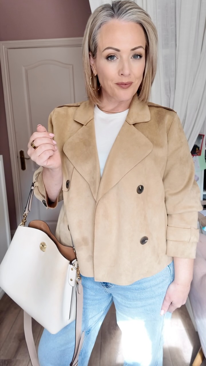 Instagram post by @thebeauttruth for Dunnes Stores. Caption reads: Talk to me!!! Would you like to see more like....