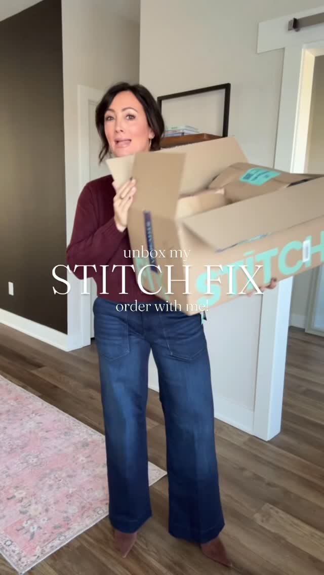 Instagram post by @ashdonielle for Stitch Fix. Caption reads: Comment “FIX” and I’ll send you the link to sign....