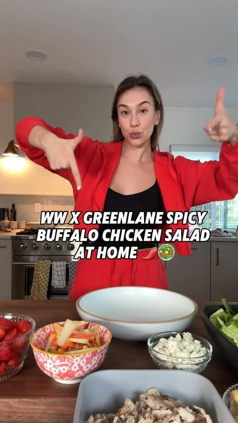 Instagram post by @victoriatschoppp for WeightWatchers. Caption reads: #ad Recreating @weightwatchers x Greenlane Spicy....