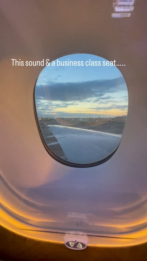 Instagram post by @lyndseygynane for Emirates. Caption reads: The sound of @emirates That’s all!!!! #flyemirates....