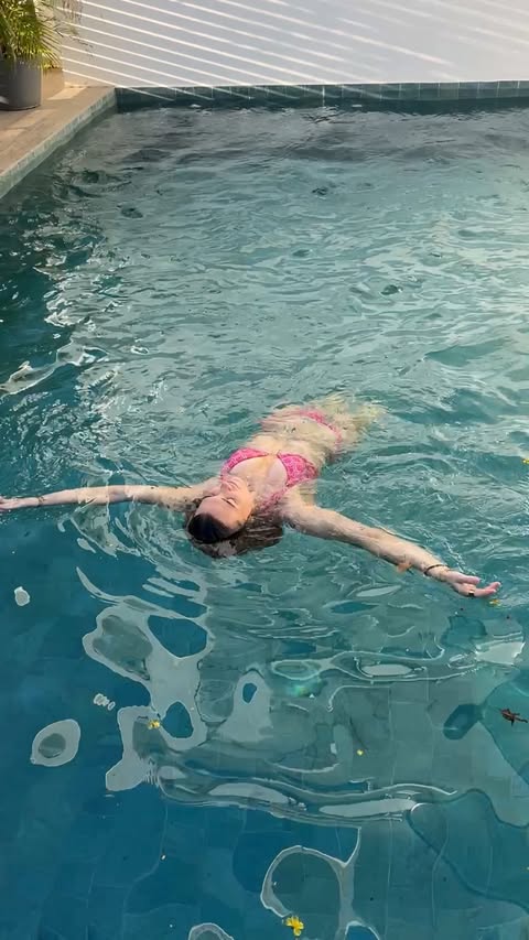 Instagram post by @londonchandler for Zicam. Caption reads: [...] a great time in Costa Rica thanks to @zicam....