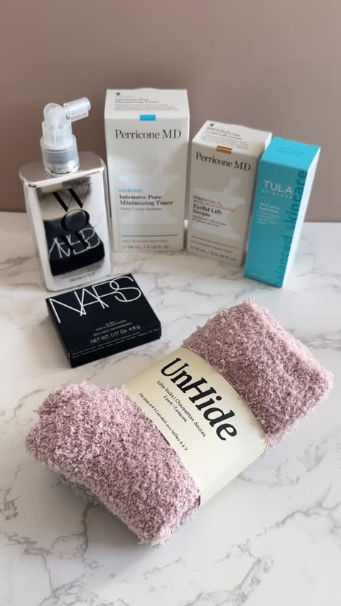 Instagram post by @arvika_j for FabFitFun. Caption reads: My favorite kind of delivery: a customized box of....