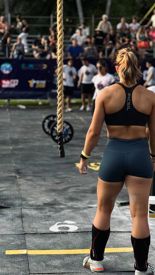 Instagram post by @fer.fit for PicSil Sport. Caption reads: [...] to success ❤️‍🔥

#timetofly 🦅 ....