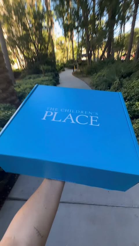 Instagram post by @officiallyjordanmoore for The Children's Place. Caption reads: [...] see Moana on the big screen? ✨🌺🌴....