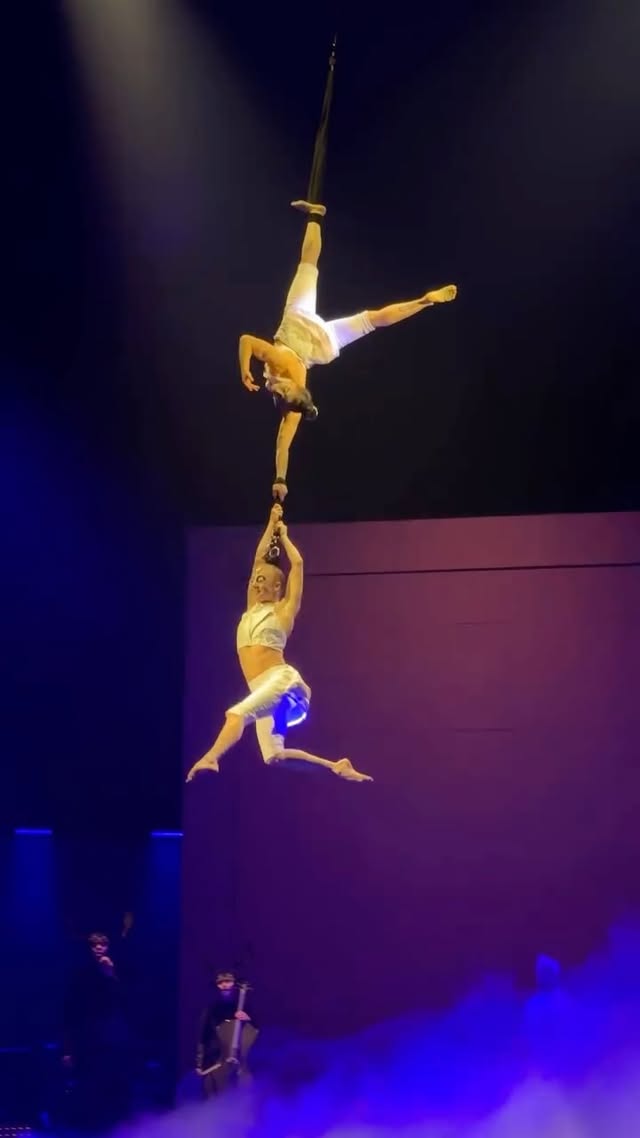 Instagram post by @ellie_travel for Cirque du Soleil. Caption reads: Have you checked out @echo_cirquedusoleil ? This....