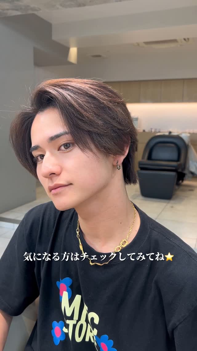 Instagram post by @reiji_0930 for HAIR. Caption reads: 日頃のヘアケアで悩んでる人に使って欲しいヘアケアミルク！
カラー毛、パーマ毛、縮毛のパサつきや、まと....