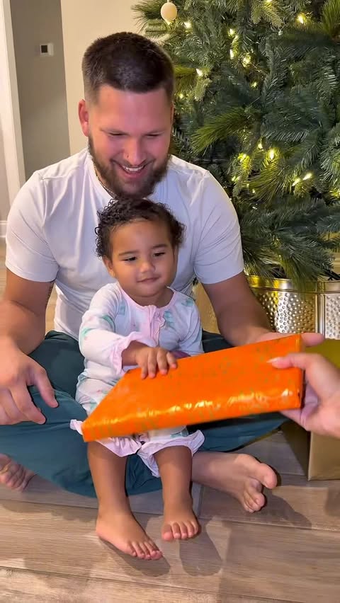 Instagram post by @iimlexiirose for Boost Mobile. Caption reads: [...] and plans this holiday season from....