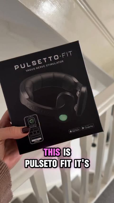 Instagram post by @daisarellablogs for Pulsetto. Caption reads: This is Pulsetto Fit 👏🏻 ad - gifted And if....