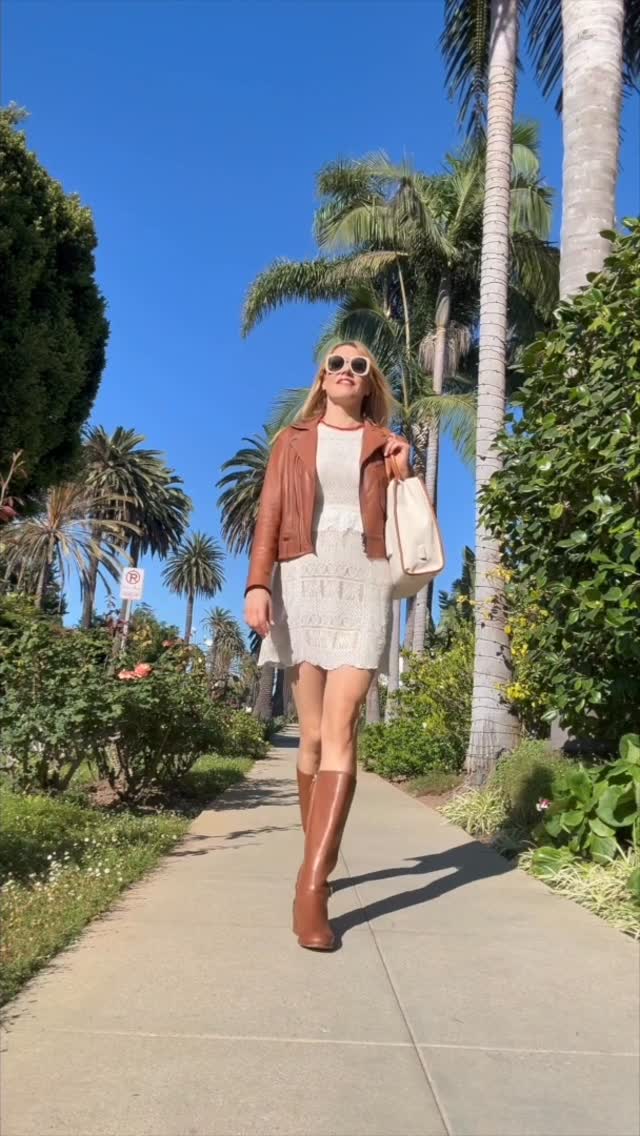 Instagram post by @joan_wozniak_style for Nordace. Caption reads: [...] and still look stylish bag’ from....