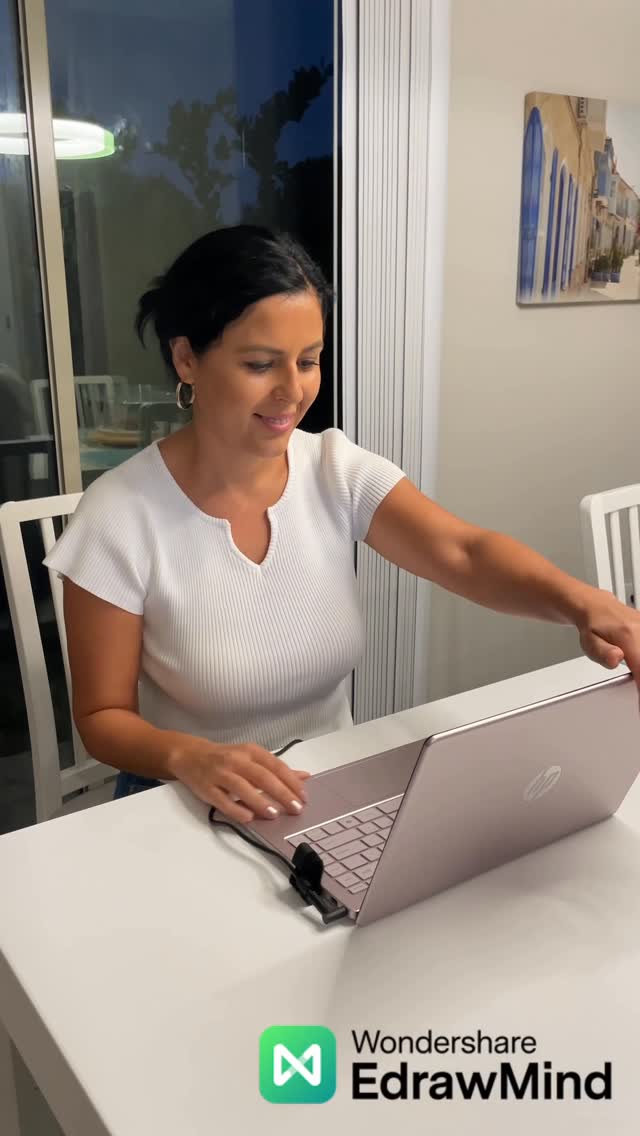 Instagram post by @lifebymel3 for Wondershare. Caption reads: ✨ EdrawMind V13 is here — and it’s their smartest....