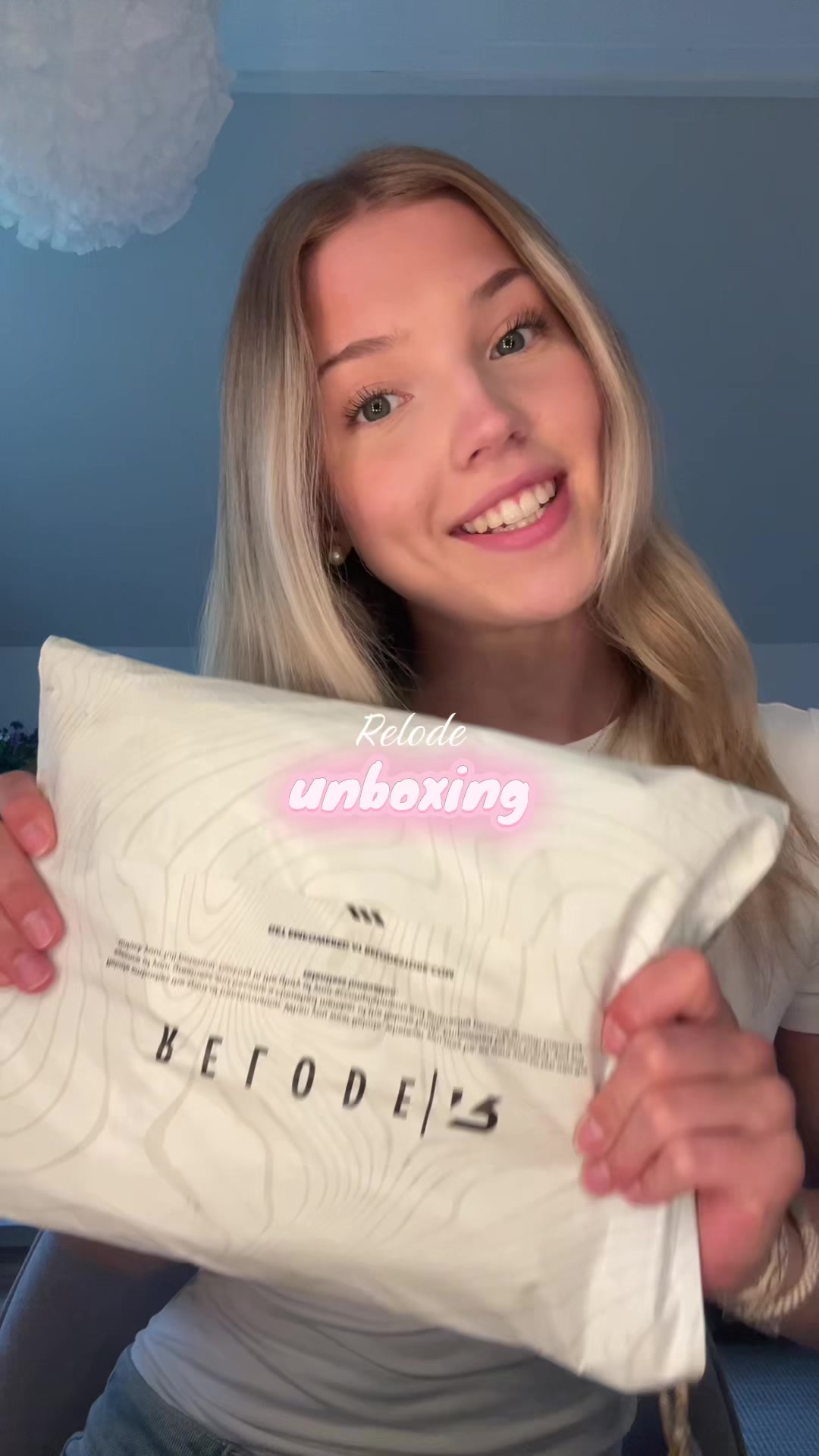 TikTok post by @maisukyrkko for RELODE. Caption reads: Unboxingg @RELODE. |koodilla MAISU -10% summer....