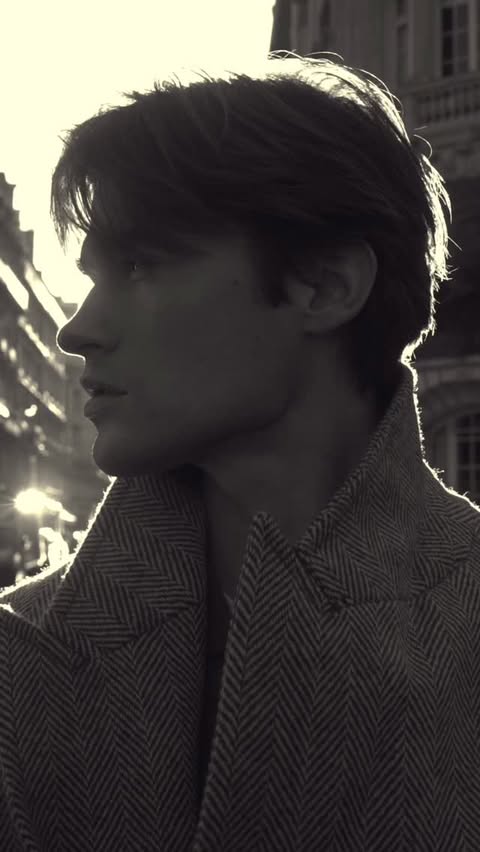 Instagram post by @tetervinas for PARFUMS de MARLY. Caption reads: ERAGON by @parfumsdemarly — with leather,....