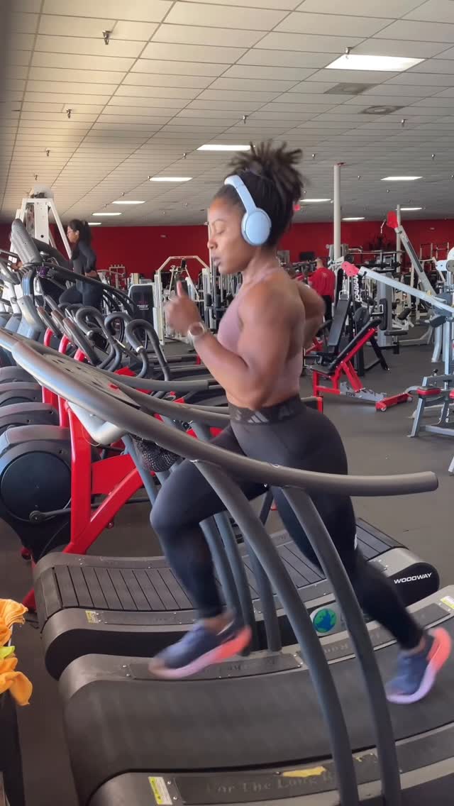 Instagram post by @vytamin_c for Evogen Nutrition. Caption reads: Function Over Everything 🥰

(Sprint drills were....