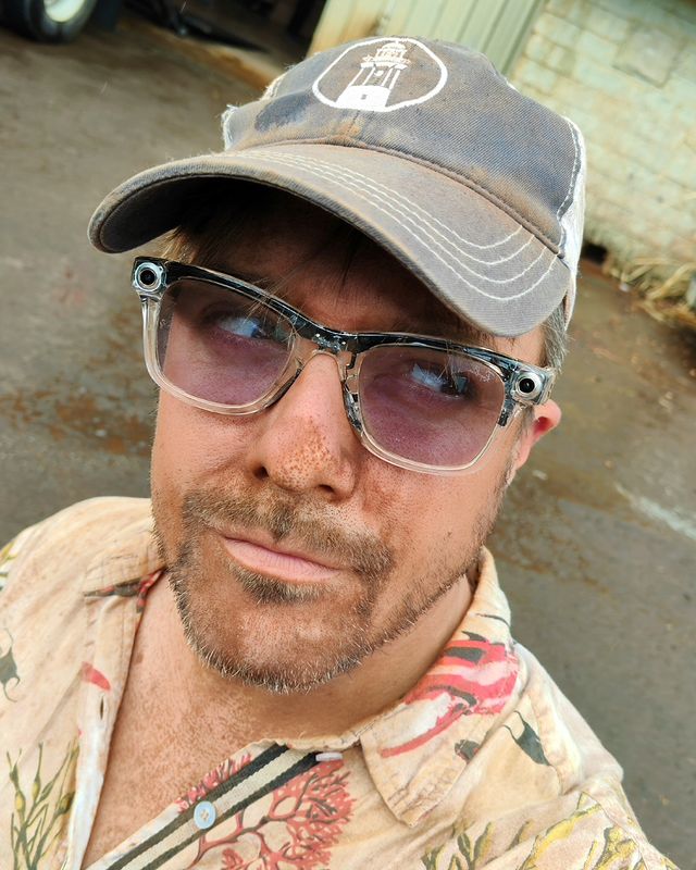 Instagram post by @themrmobile for Qualcomm. Caption reads: As @thetechchap says, we all look like we've put....