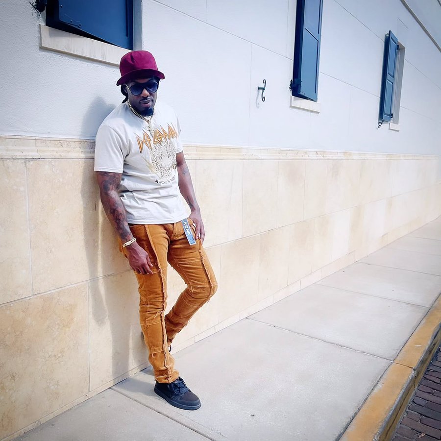 Instagram post by an influencer for Goorin Bros.. Caption reads: Staying Out The Way.... @goorinbros x @kdnkbrand.
