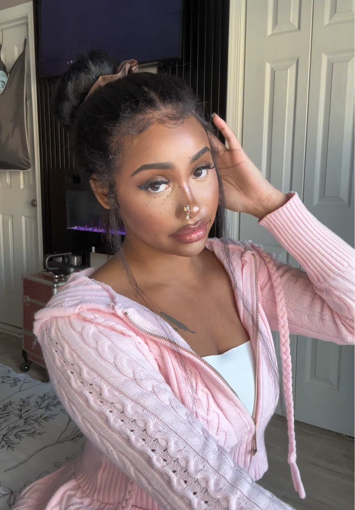 TikTok post by @itsalisparks for Ashimary Hair. Caption reads: Glueless Newborn Hairline Invisi Strap 360 Skin....