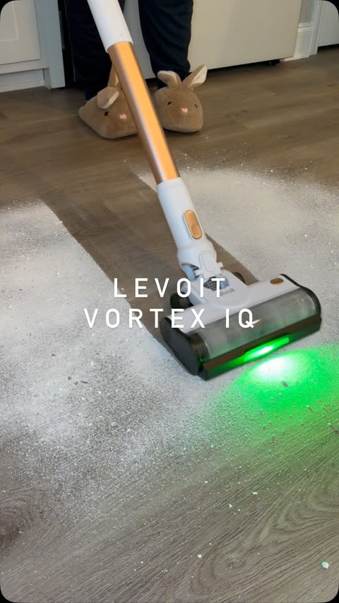 Instagram post by @sandravlogz for Levoit. Caption reads: [...] SANDRA10. Check the link in my bio 🤍....