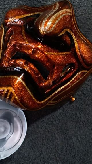 Instagram post by @imortalines for Tropical Glitz. Caption reads: The tip of the iceberg 
All @tropicalglitz....