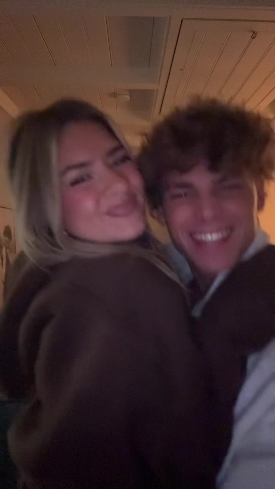 TikTok post by @roan.mountains for Quotrell. Caption reads: 🤎 | blank set from @quotrell use roan10 for 10%....