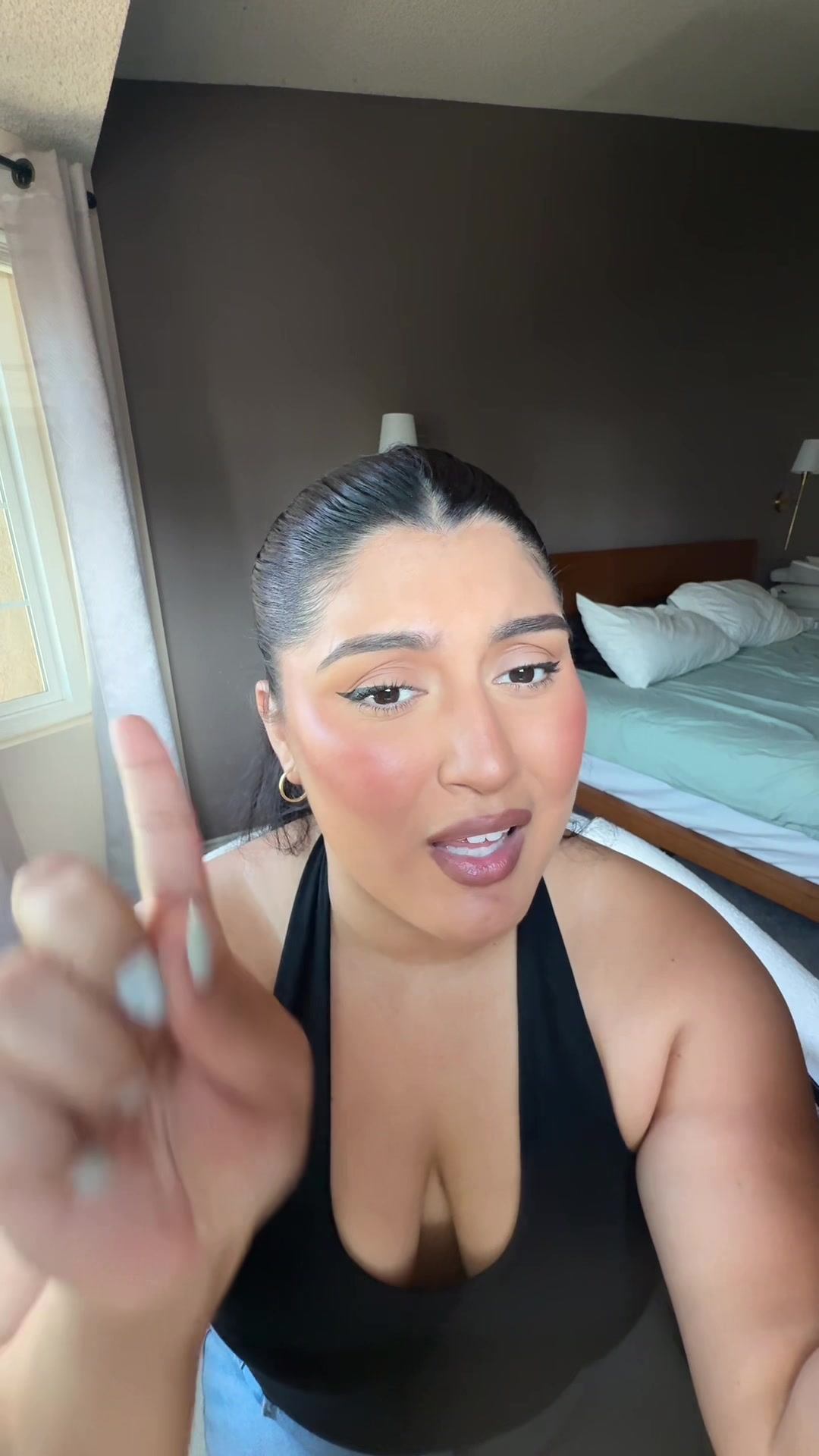 TikTok post by @betssydany for Nippies. Caption reads: [...] @Kayali @Beauty Creations Cosmetics @Nippies....