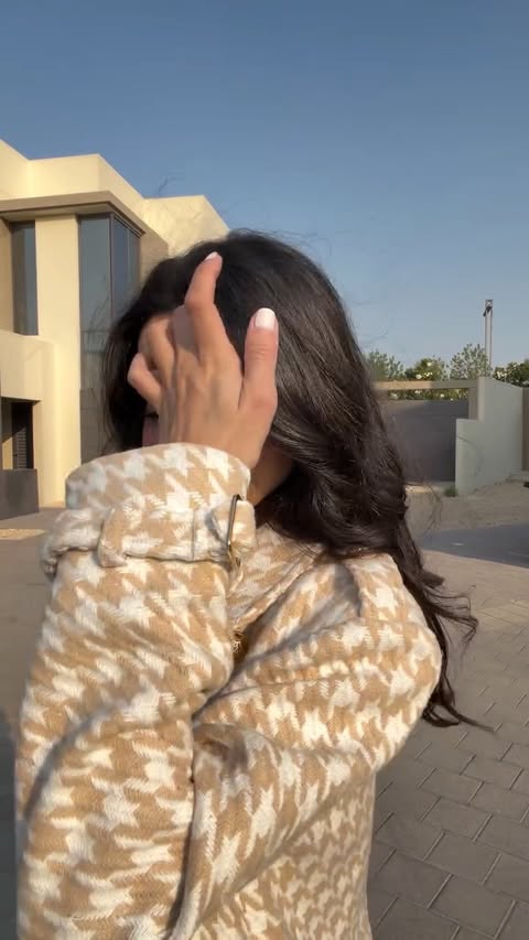 Instagram post by @shamsalmallaofficial for StyleWe. Caption reads: [...] a discount code so you can shop for less....