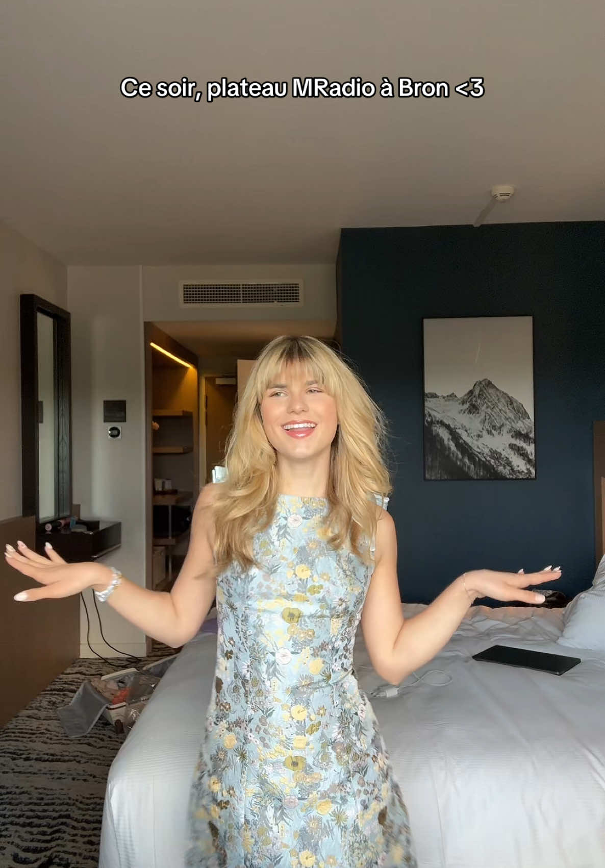 TikTok post by @justelauraferre for Cider. Caption reads: A ce soiir avec @mradio ❤️‍🔥 avec ma robe pref de....
