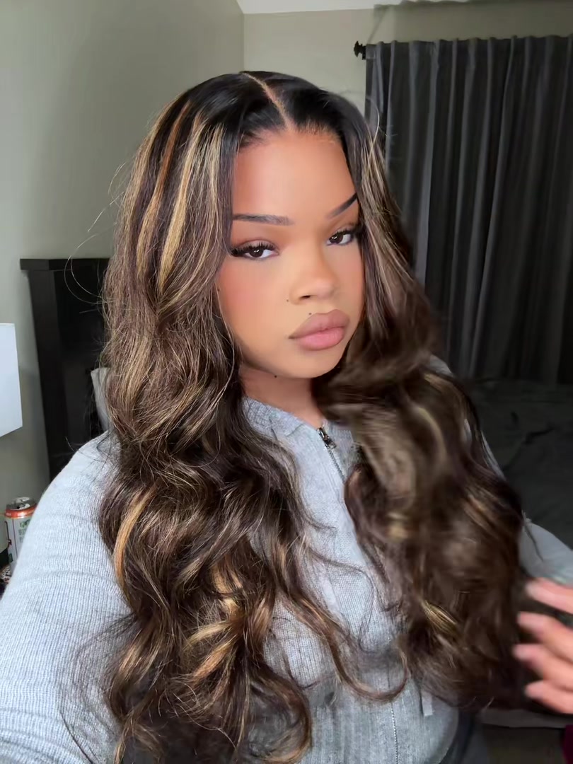TikTok post by @aliyahmuse for OQHAIR. Caption reads: [...] hair SOOOO bad. Unit from @OQHAIR....