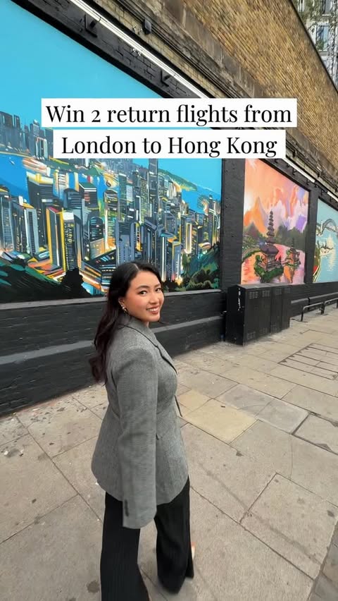 Instagram post by @rachelrrae_ for Cathay Pacific. Caption reads: [...] from London to Hong Kong with @cathaypacific....
