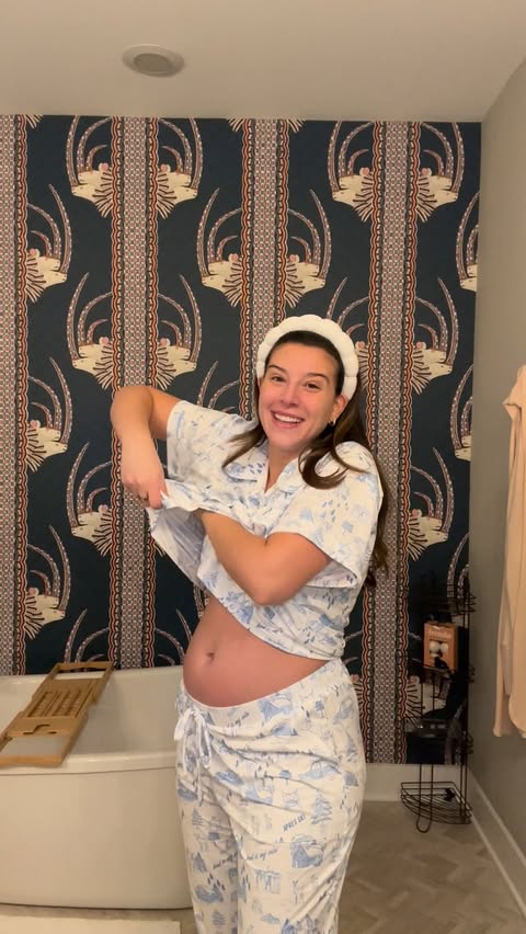 Instagram post by @dana_anastasia_ for Minted. Caption reads: tell me if you stayed until the end🏀🥹🤣

comment....