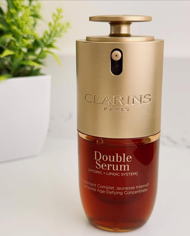 Instagram post by @susan_cook_82 for Skeepers. Caption reads: Gifted from @clarinsusa and @skeepers_us Time to....
