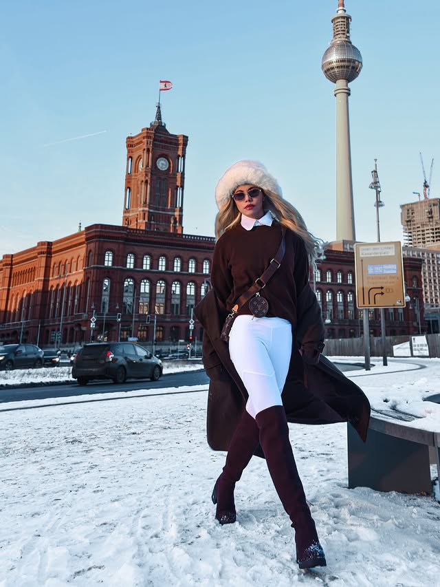 Instagram post by @suzy_edward for Zeagoo. Caption reads: [...] it 🫶🏻🫶🏻🫶🏻🫶🏻 

OOTD: 
Pullover:....