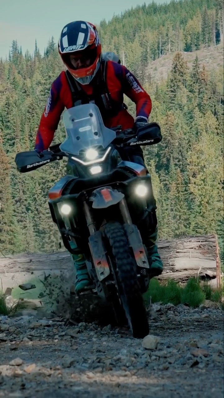 Instagram post by @samkingvibe for Outback Motortek. Caption reads: Proper suspension is critical to safely pull of....