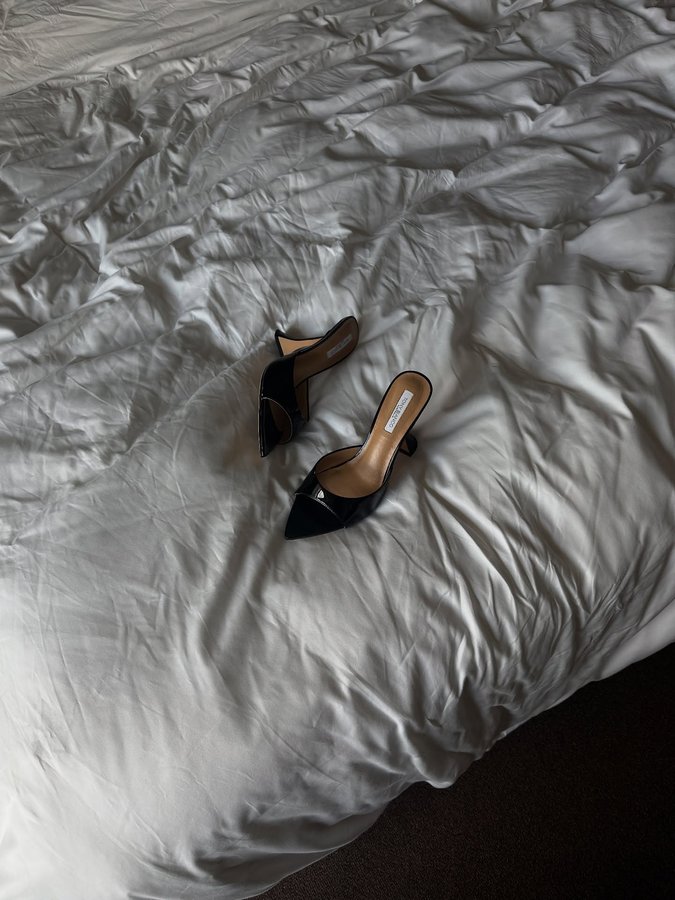 Instagram post by @melissa_thiebaut for Jonak. Caption reads: Shoes of the moment rotation
*certains produits....