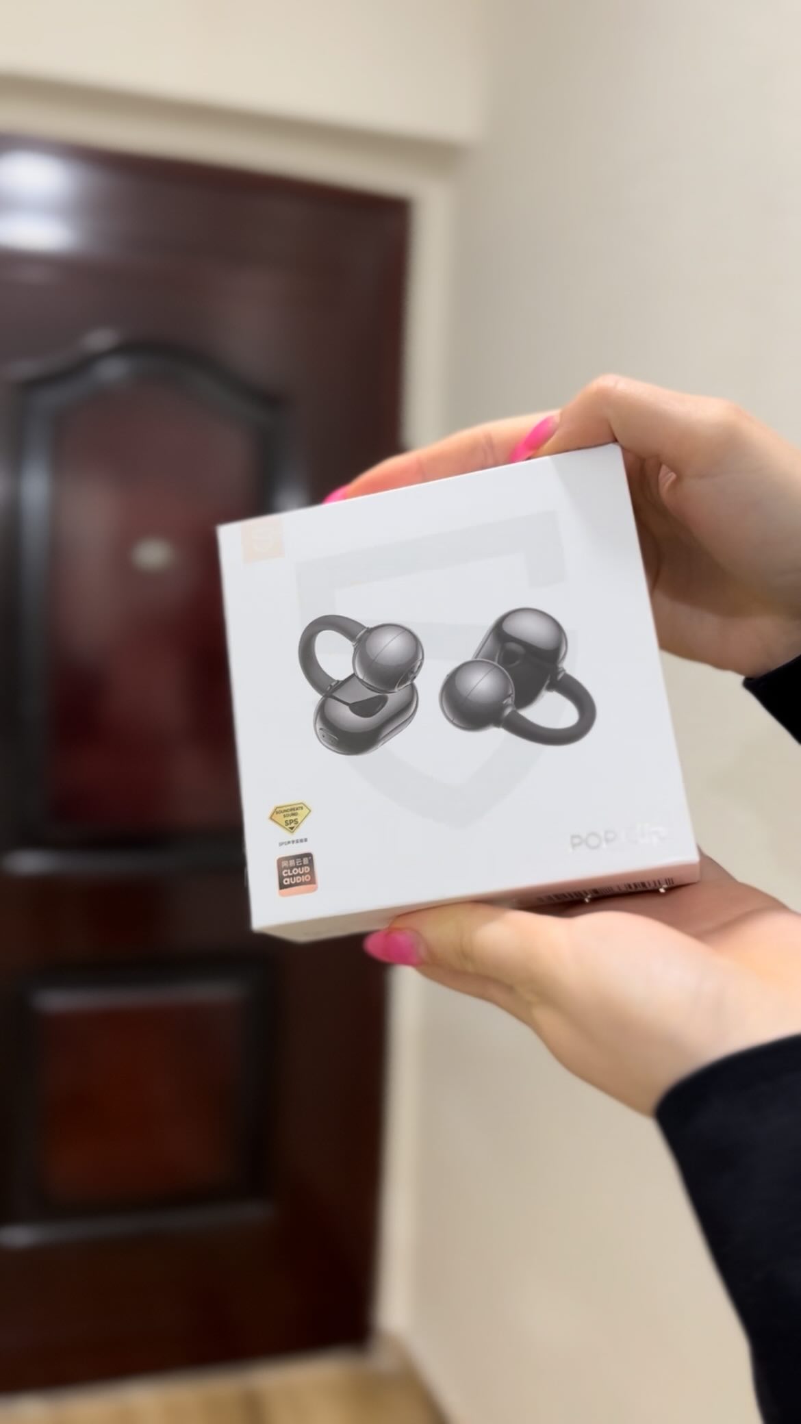 Instagram post by @tamo_eremadze for SOUNDPEATS. Caption reads: [...] live without? Amazing headphones from....