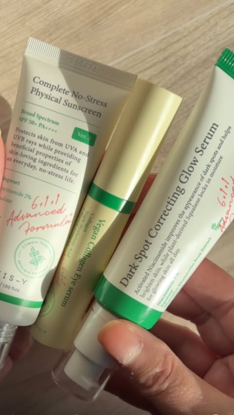 Instagram post by @perfectlyyoubeauty for Axis-y. Caption reads: [...] smoother, balanced skin with the AXIS-Y....