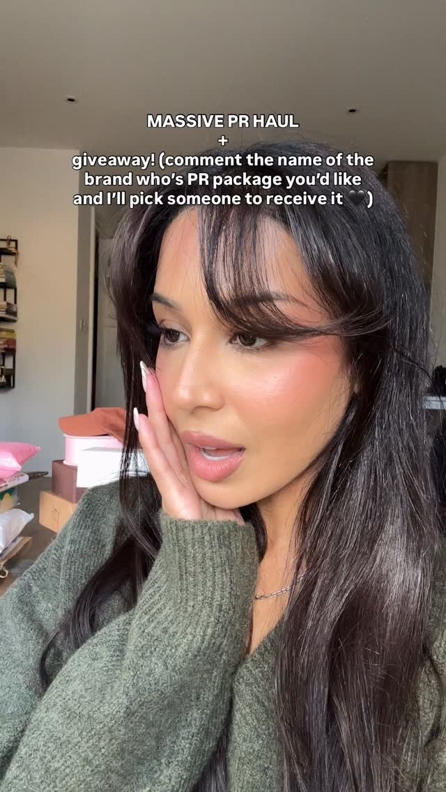 Instagram post by @erim for Hourglass Cosmetics. Caption reads: Saved the best til last 🖤Get comfy, while I spill....